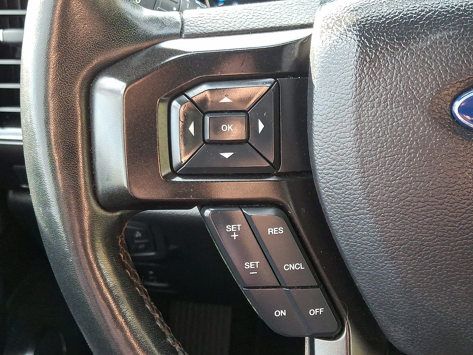 Used 2019 Ford Expedition Max Limited image 23