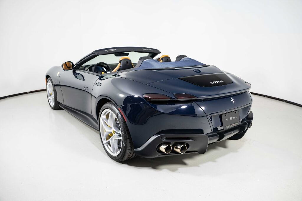 Used 2024 Ferrari Roma Spider image 8