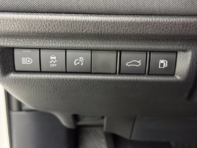 New 2026 Toyota Camry LE w/ Convenience Package FWD image 9