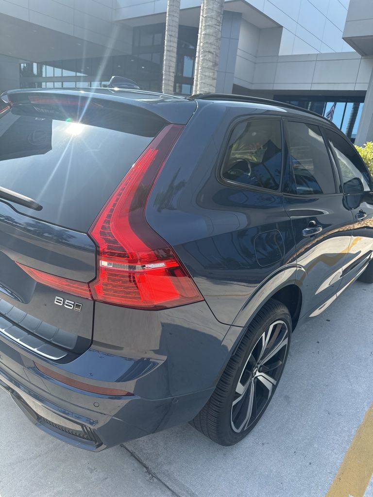 Used 2025 Volvo XC60 B5 Ultra w/ Protection Package Premier AWD/4WD image 7