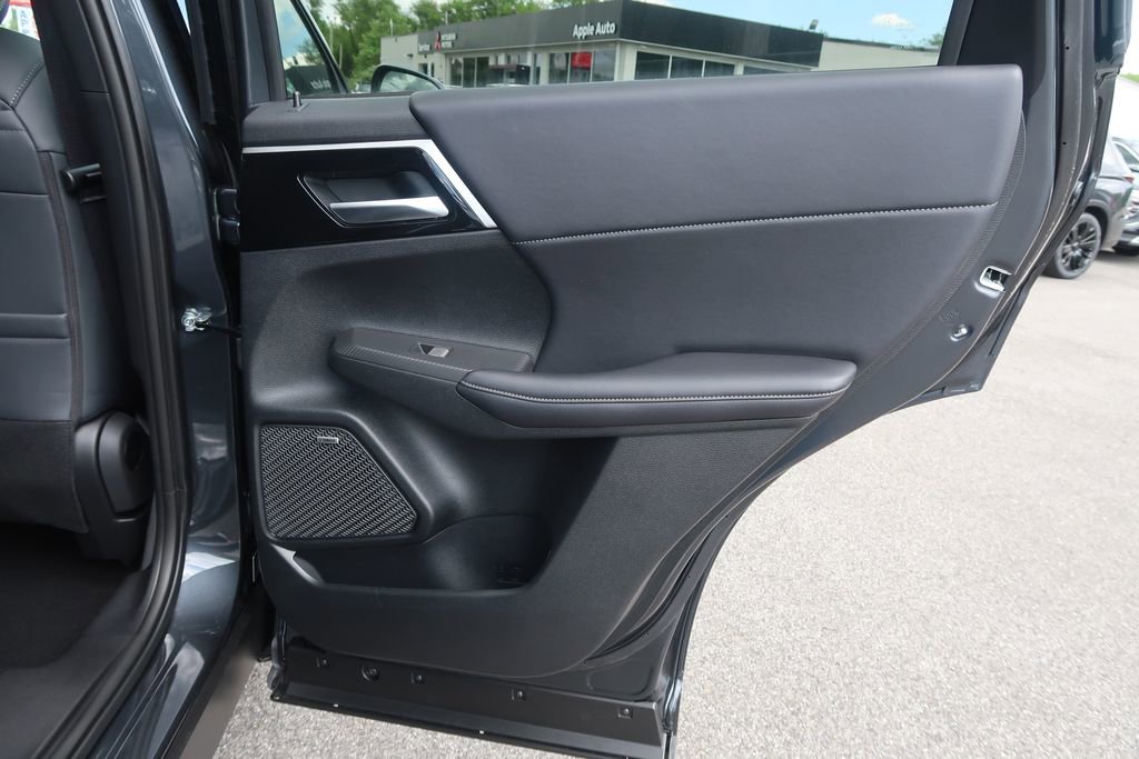 New 2026 Mitsubishi Outlander LE AWD/4WD image 20