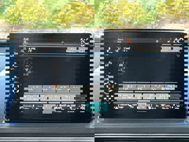 Used 2023 Honda Pilot Touring image 12