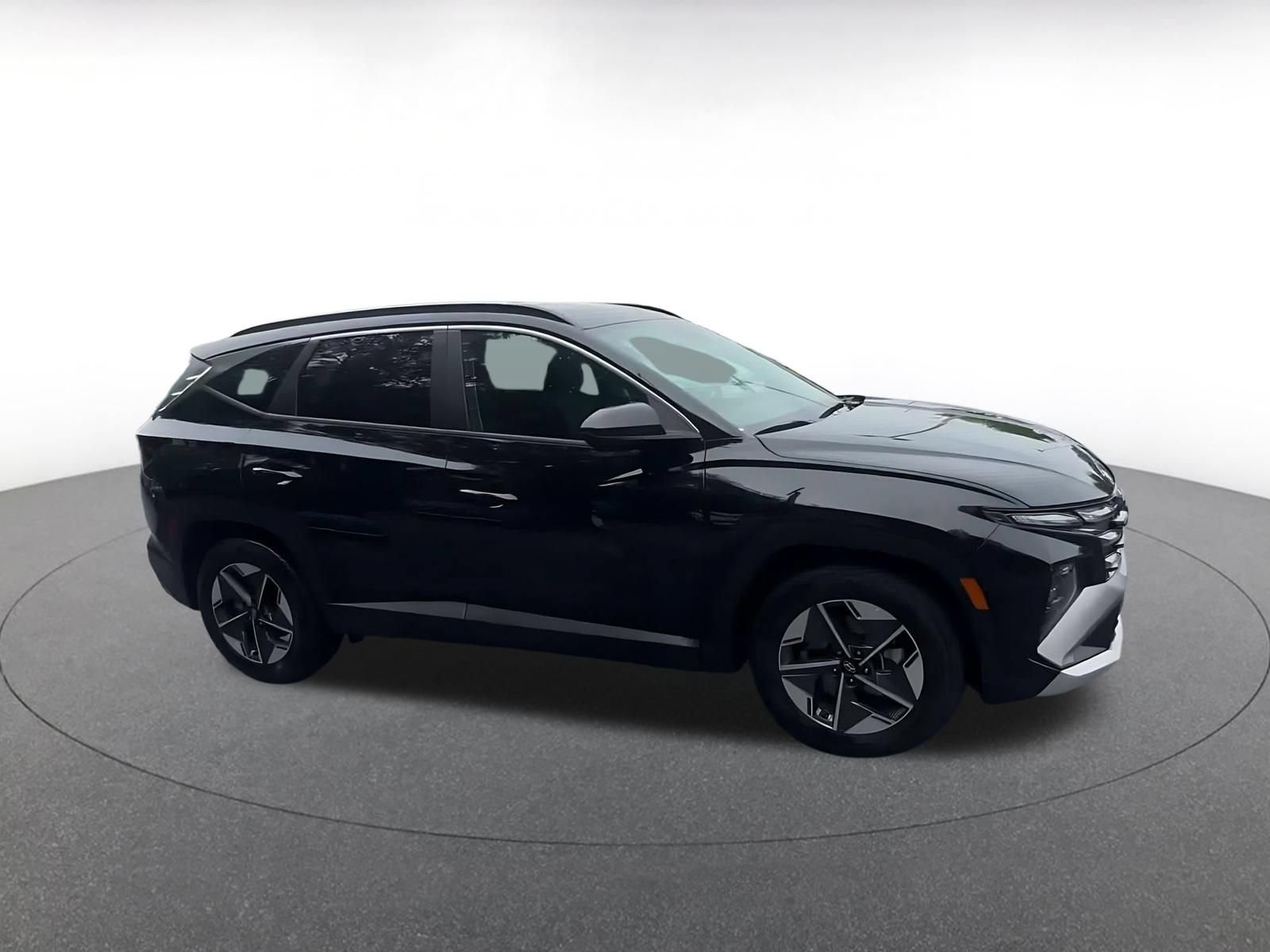 Used 2026 Hyundai Tucson SEL Plus FWD image 2
