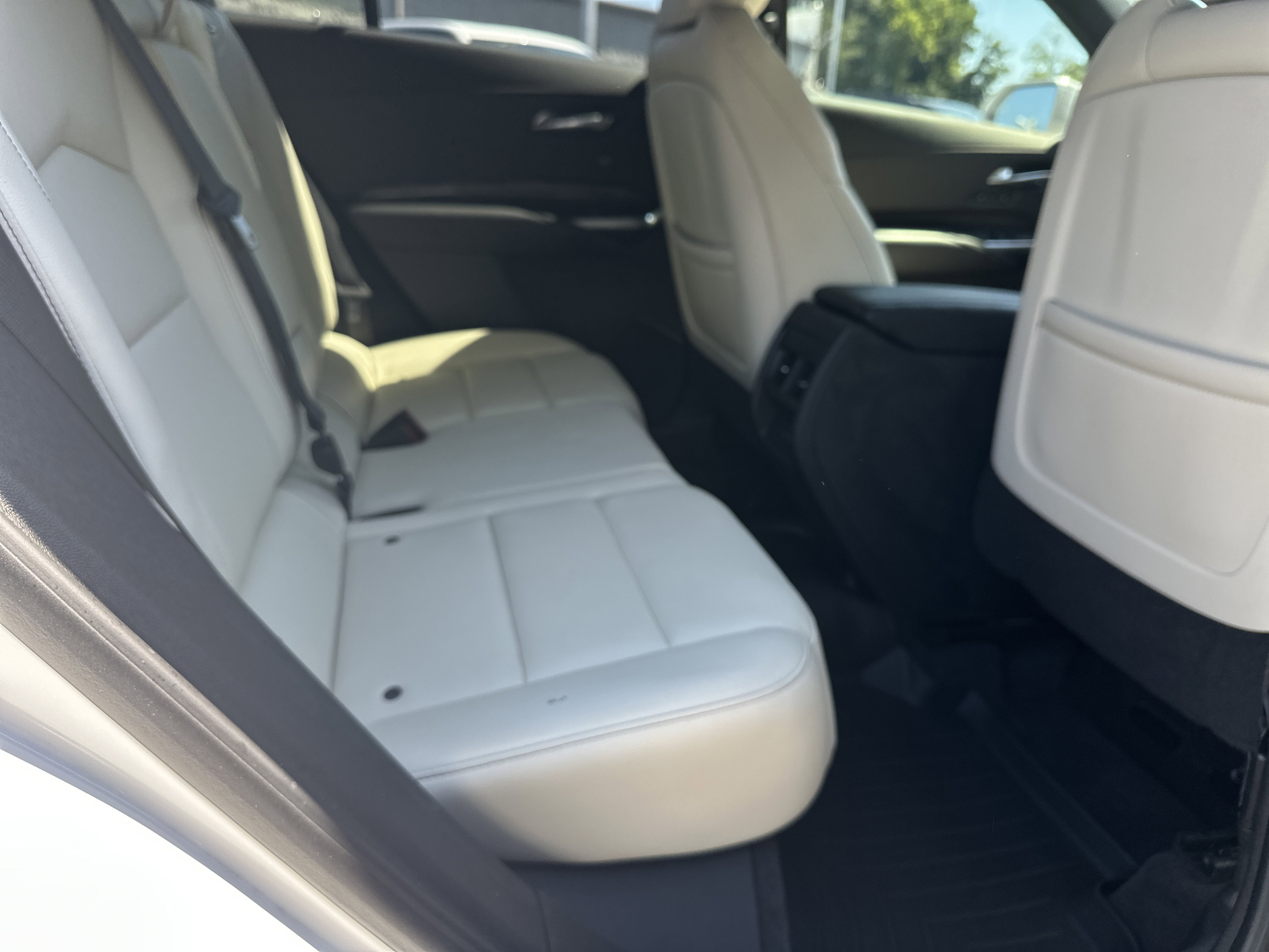 Used 2019 Cadillac XT4 Sport w/ Driver Awareness Package FWD image 15