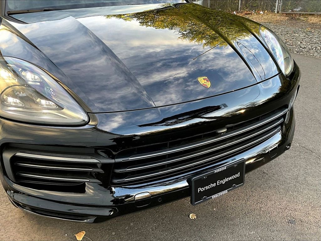 Certified 2023 Porsche Cayenne S Platinum image 32
