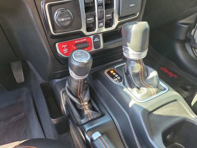 Used 2022 Jeep Gladiator Mojave w/ LED Lighting Group AWD/4WD image 17