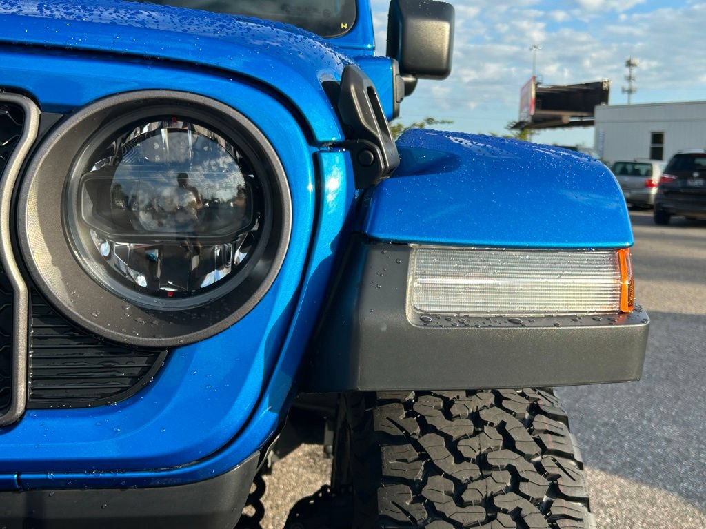 Used 2024 Jeep Wrangler Unlimited Rubicon 4xe AWD/4WD image 37