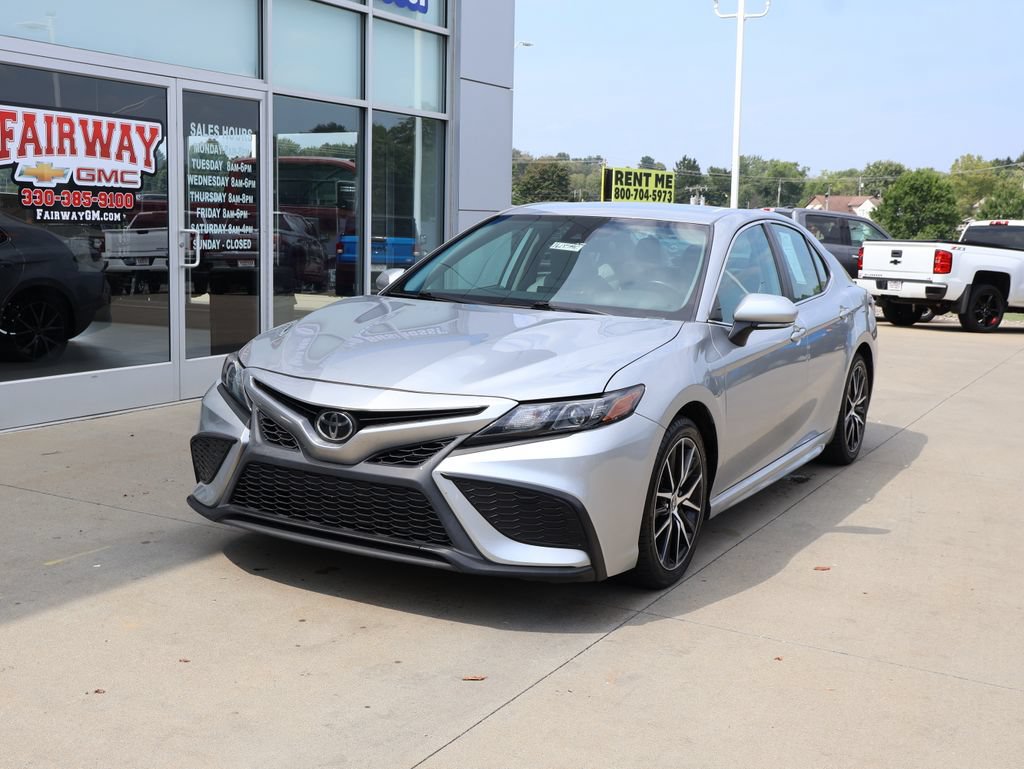 Used 2022 Toyota Camry SE FWD image 6