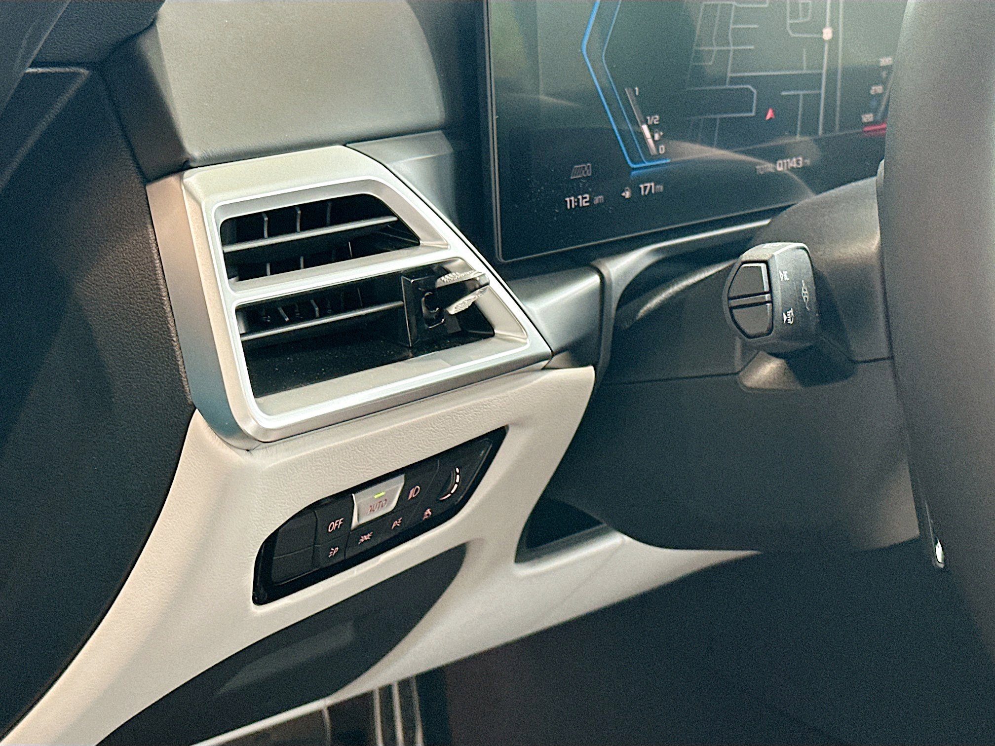 Used 2026 BMW M4 xDrive Competition w/ M Carbon Exterior Package image 9