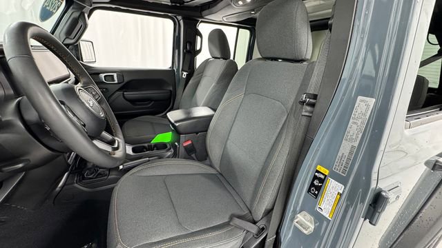 Used 2024 Jeep Wrangler Unlimited Sport AWD/4WD image 10