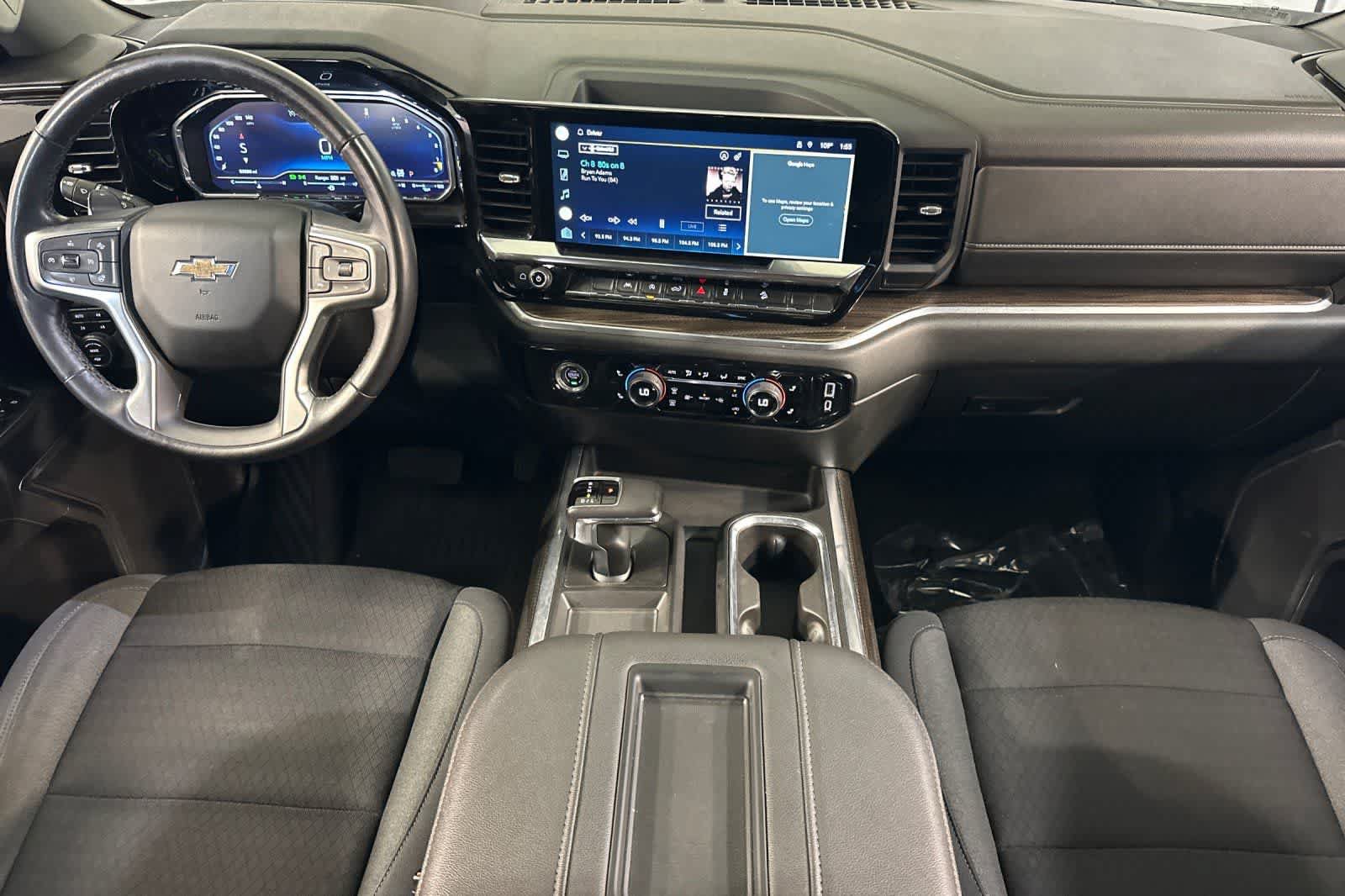 Used 2022 Chevrolet Silverado 1500 LT w/ Z71 Off-Road Package AWD/4WD image 4