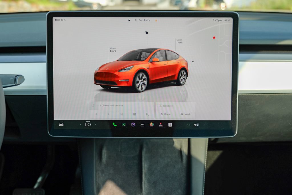 Used 2023 Tesla Model Y Long Range AWD/4WD image 46