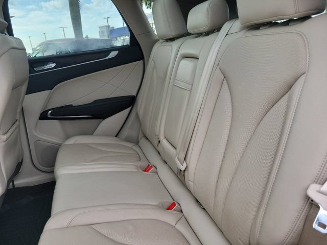 Certified 2019 Lincoln MKC Reserve FWD image 16