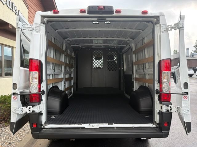 Used 2025 RAM ProMaster 2500 w/ U-Haul Equipment Group FWD image 36