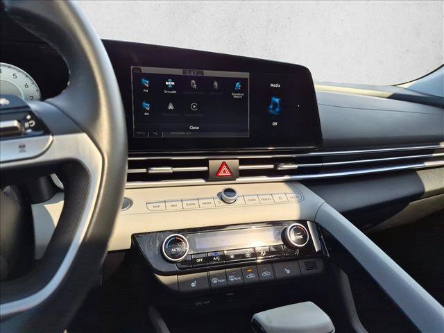 Used 2024 Hyundai Elantra Limited FWD image 16