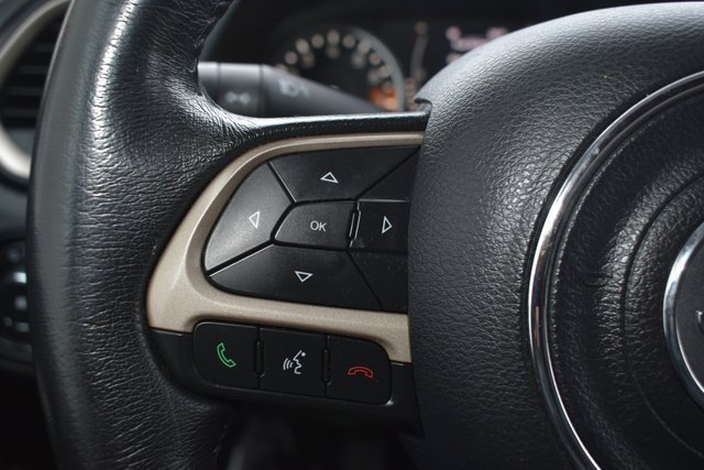 Used 2016 Jeep Renegade 75th Anniversary image 20