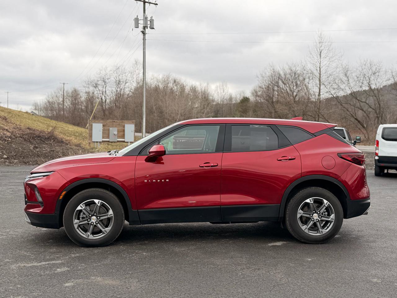 Used 2025 Chevrolet Blazer LT AWD/4WD image 7