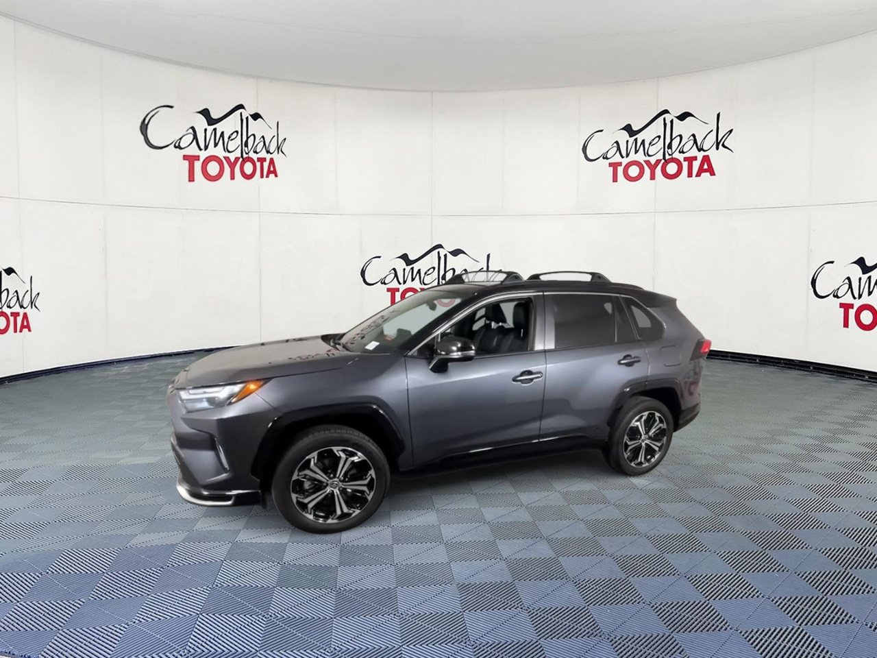 Used 2025 Toyota RAV4 XSE w/ Weather Package AWD/4WD image 7