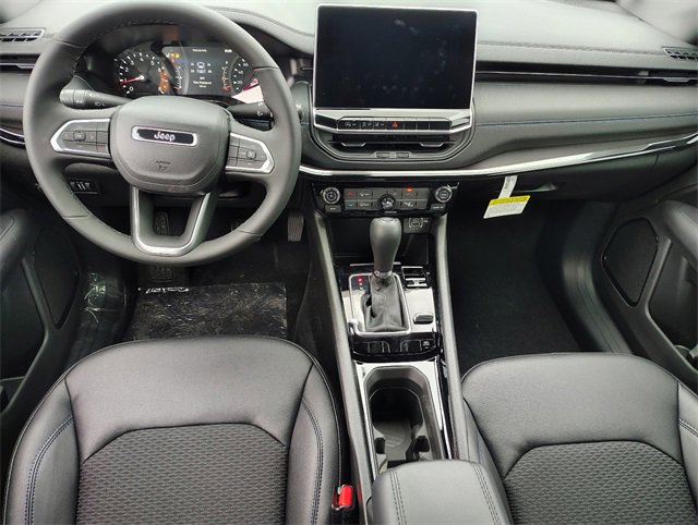 New 2026 Jeep Compass Latitude image 14