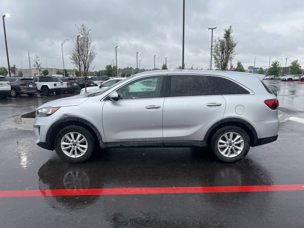 Used 2019 Kia Sorento L FWD image 4