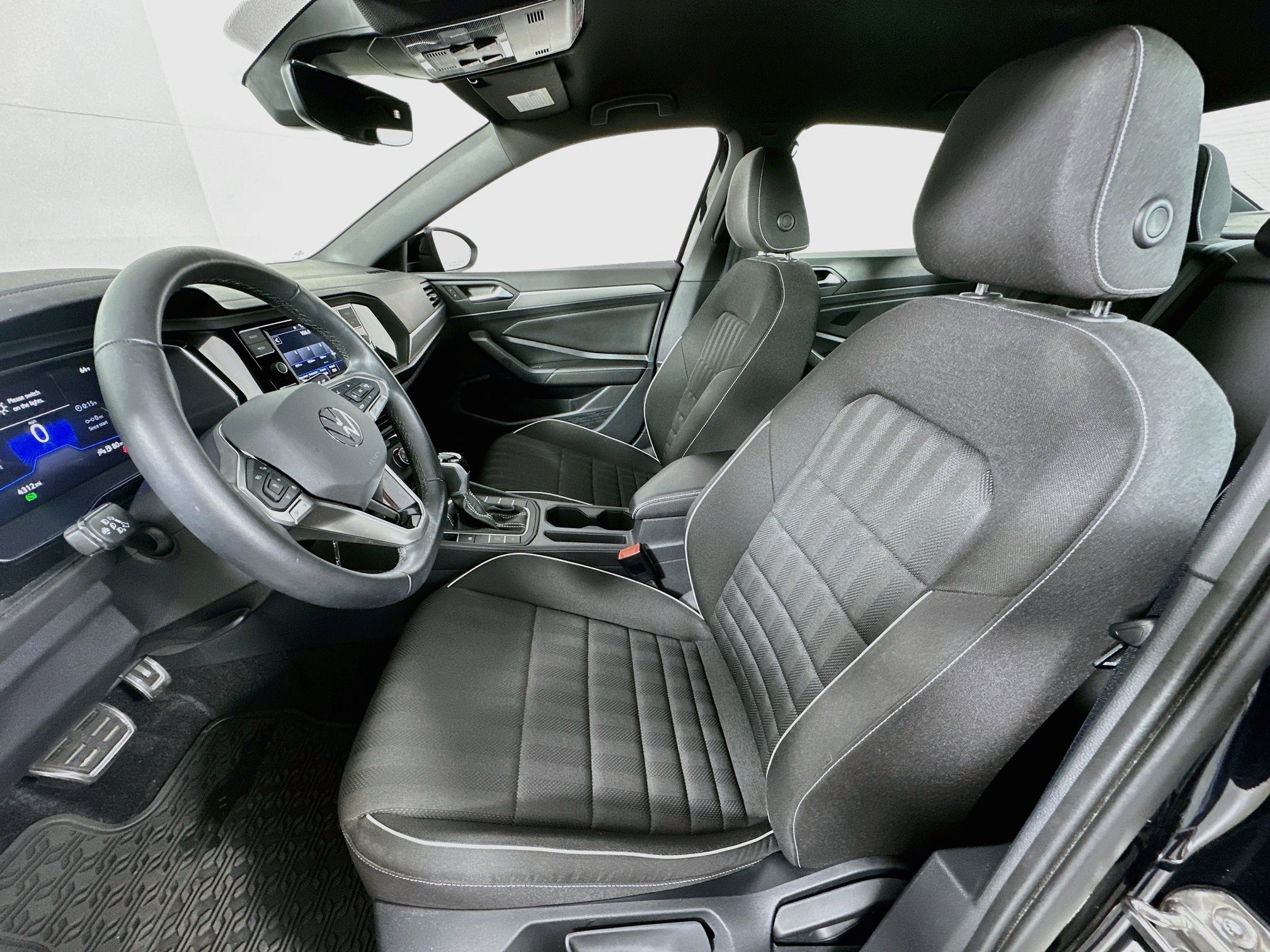 Used 2023 Volkswagen Jetta Sport FWD image 19