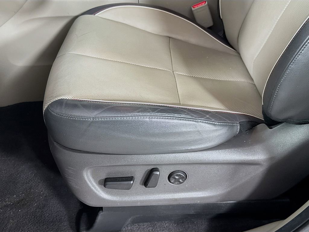 Used 2018 Kia Sedona EX image 22