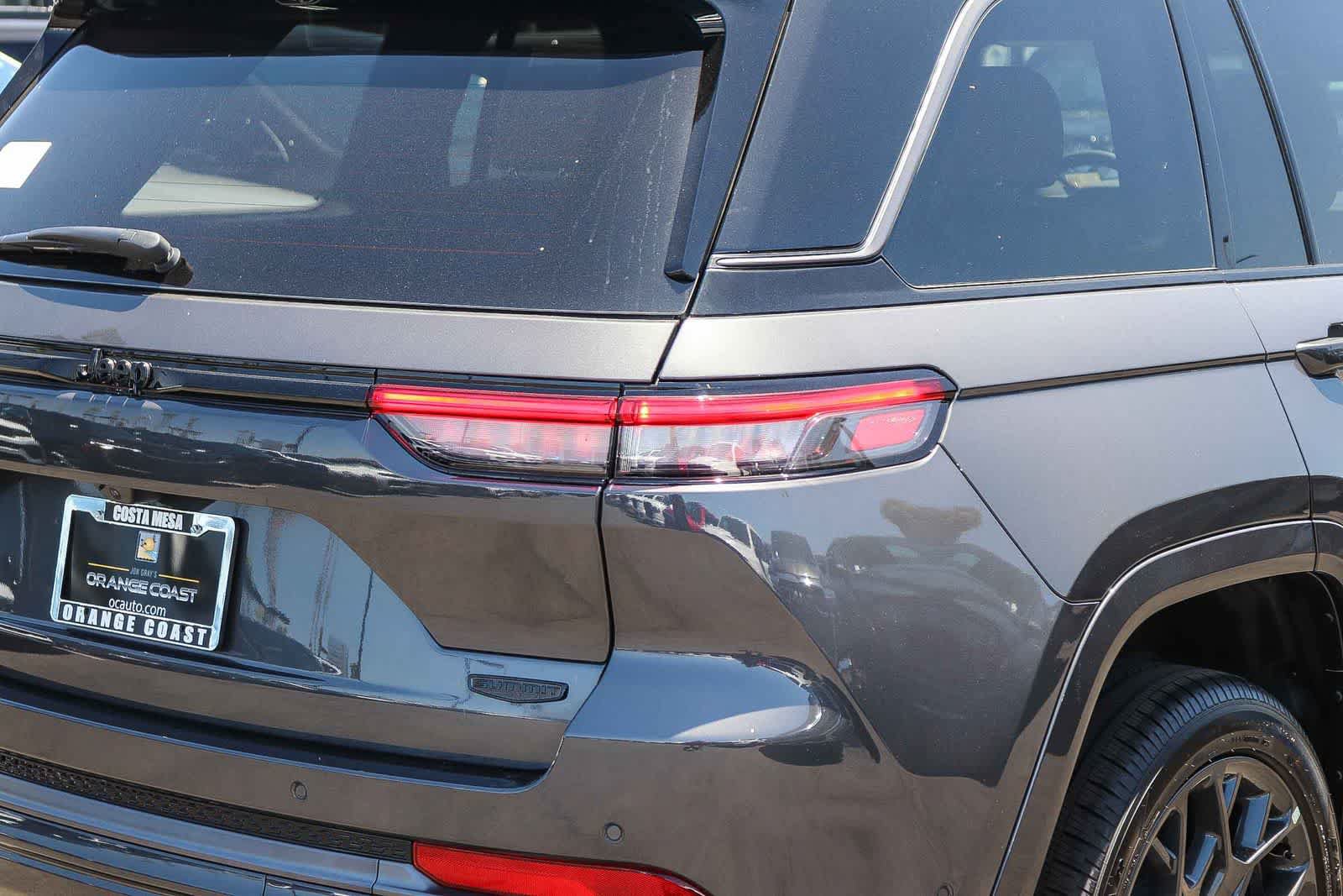 New 2026 Jeep Grand Cherokee Summit AWD/4WD image 6