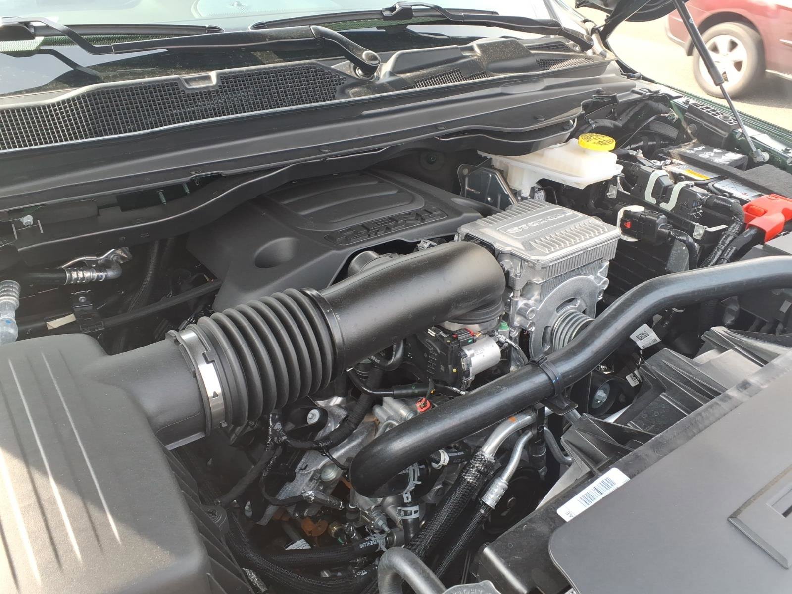 New 2026 RAM 1500 Laramie AWD/4WD image 16