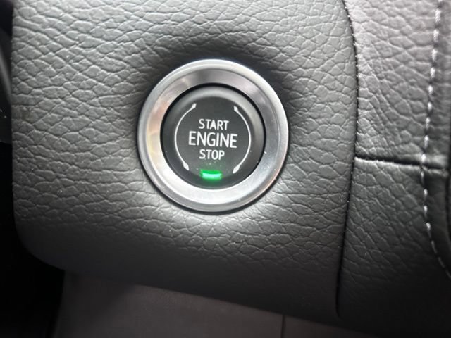 Used 2024 GMC Yukon Denali AWD/4WD image 39