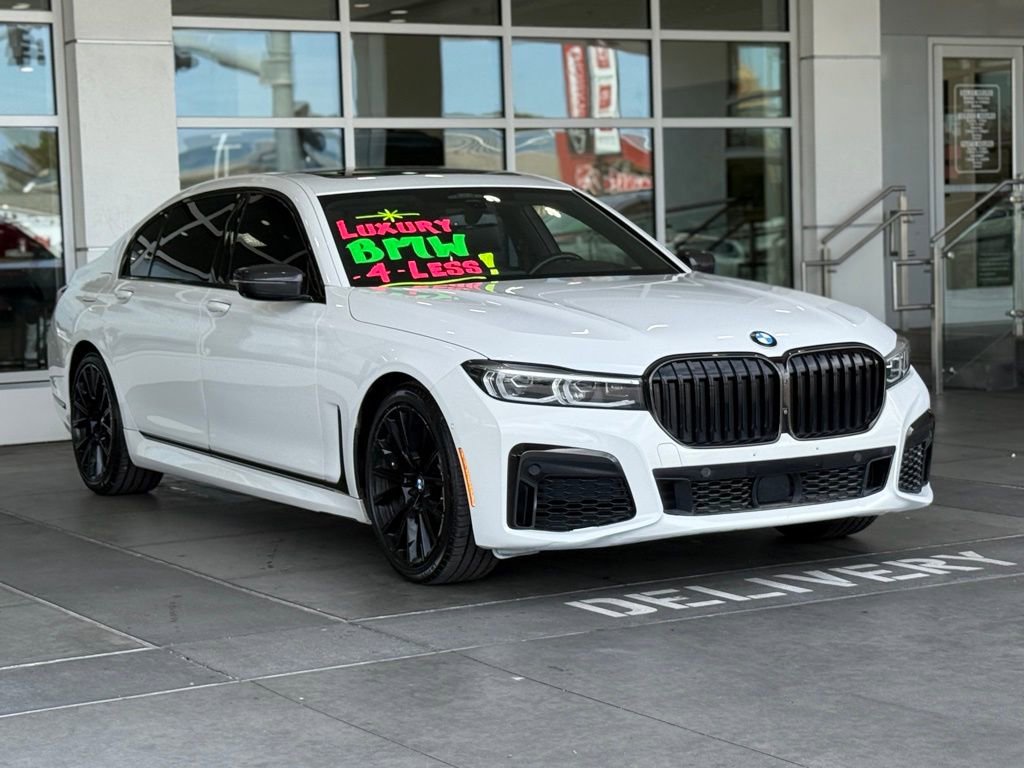 Used 2022 BMW 740i w/ M Sport Package image 6