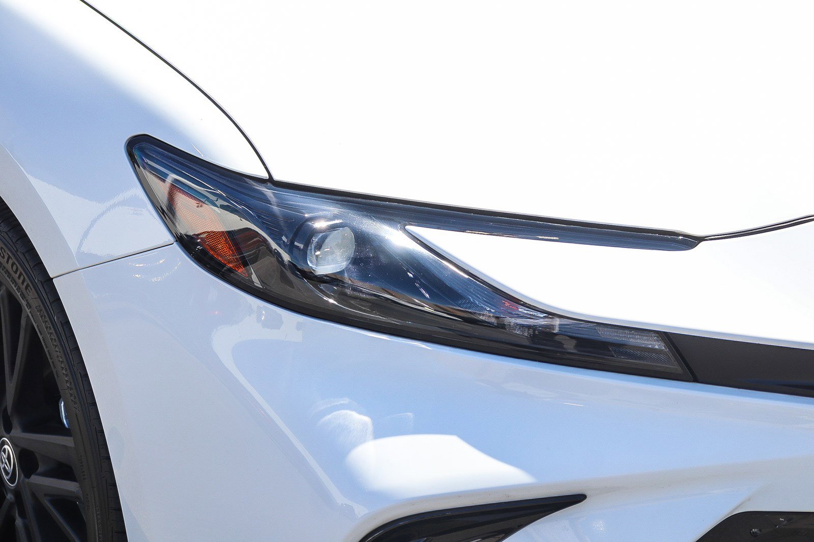 Used 2026 Toyota Camry Hybrid w/ Multimedia Upgrade Package image 5