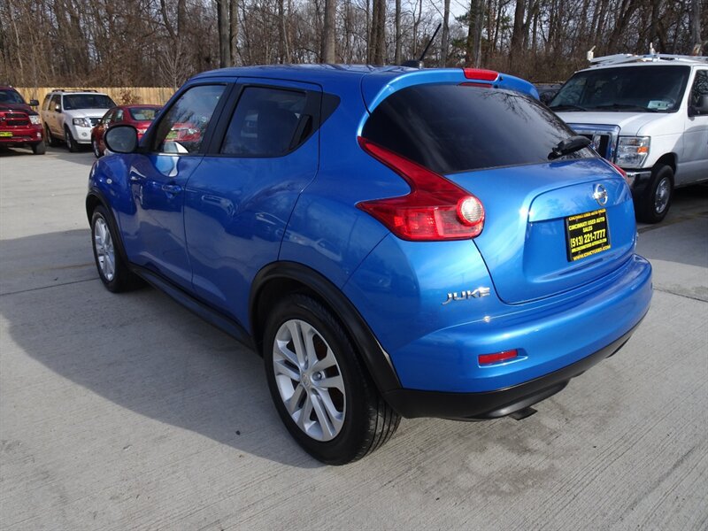 Used 2011 Nissan Juke SL AWD/4WD image 8