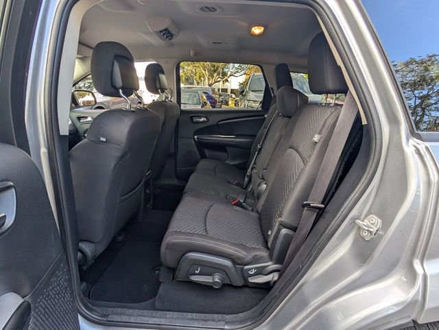 Used 2017 Dodge Journey SE w/ Flexible Seating Group image 10