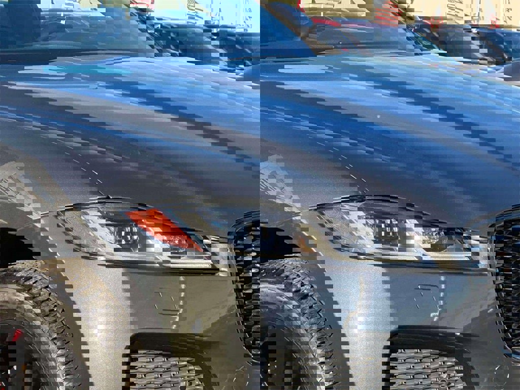 Used 2021 Jaguar F-PACE R-Dynamic S image 8