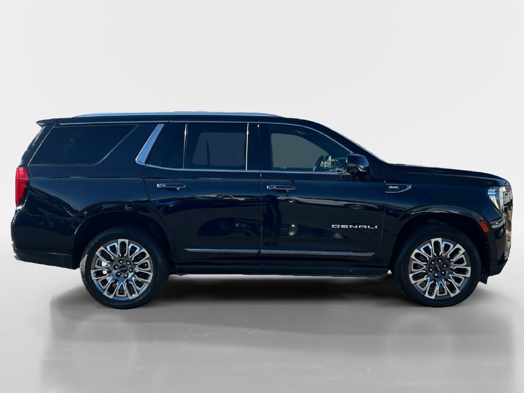 Used 2023 GMC Yukon Denali Ultimate AWD/4WD image 4
