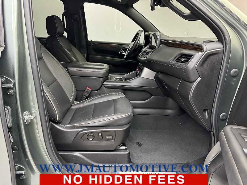 Used 2023 Chevrolet Suburban Premier AWD/4WD image 23