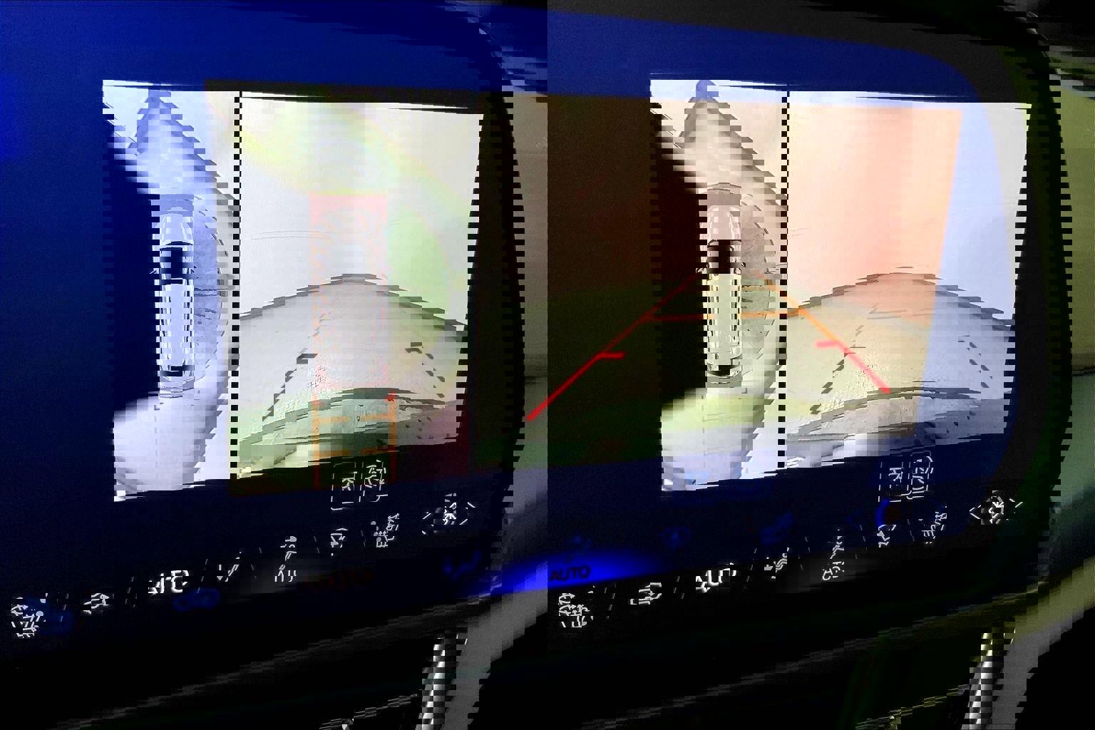 Used 2025 Chevrolet Equinox EV LT image 21