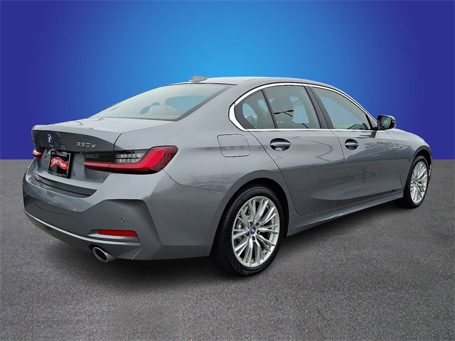 Used 2024 BMW 330e xDrive image 5