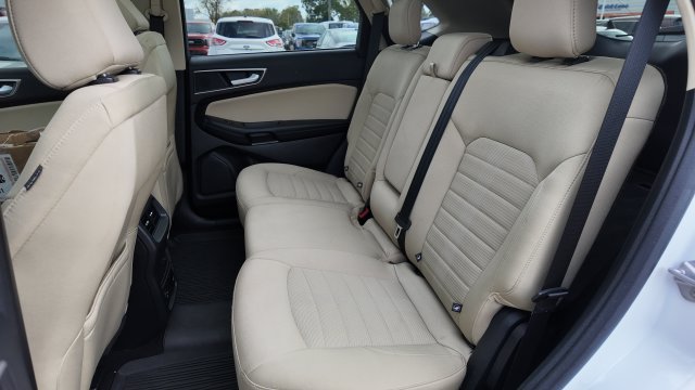 Used 2021 Ford Edge SEL w/ Convenience Package AWD/4WD image 12