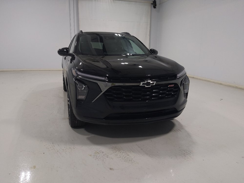 Used 2025 Chevrolet Trax RS w/ Driver Confidence Package FWD image 14
