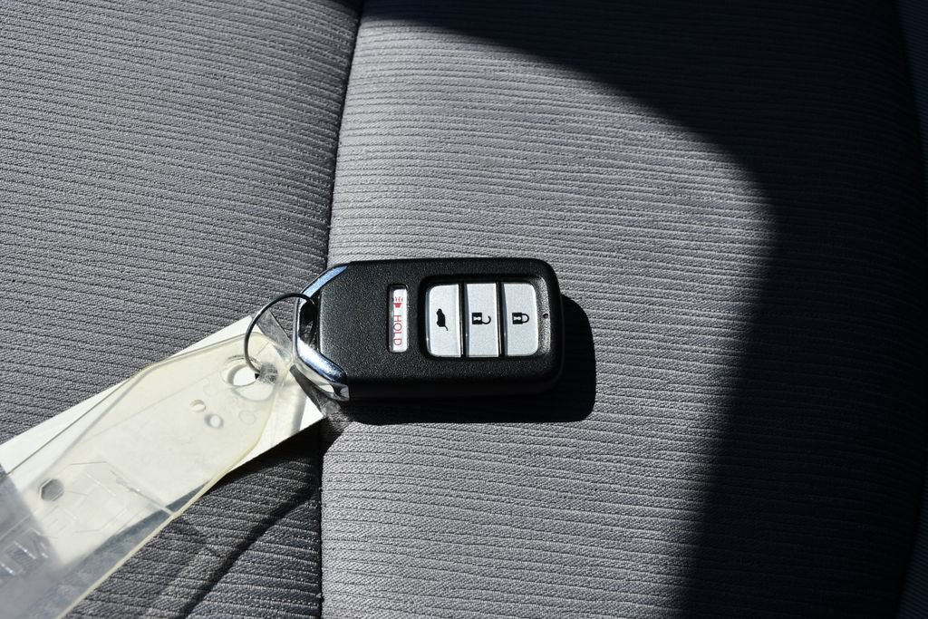 Used 2019 Honda Odyssey LX image 19