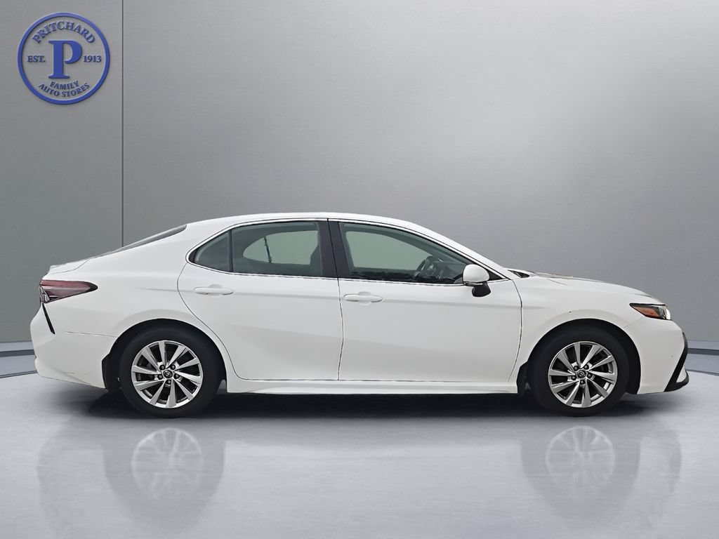 Used 2023 Toyota Camry SE FWD image 8