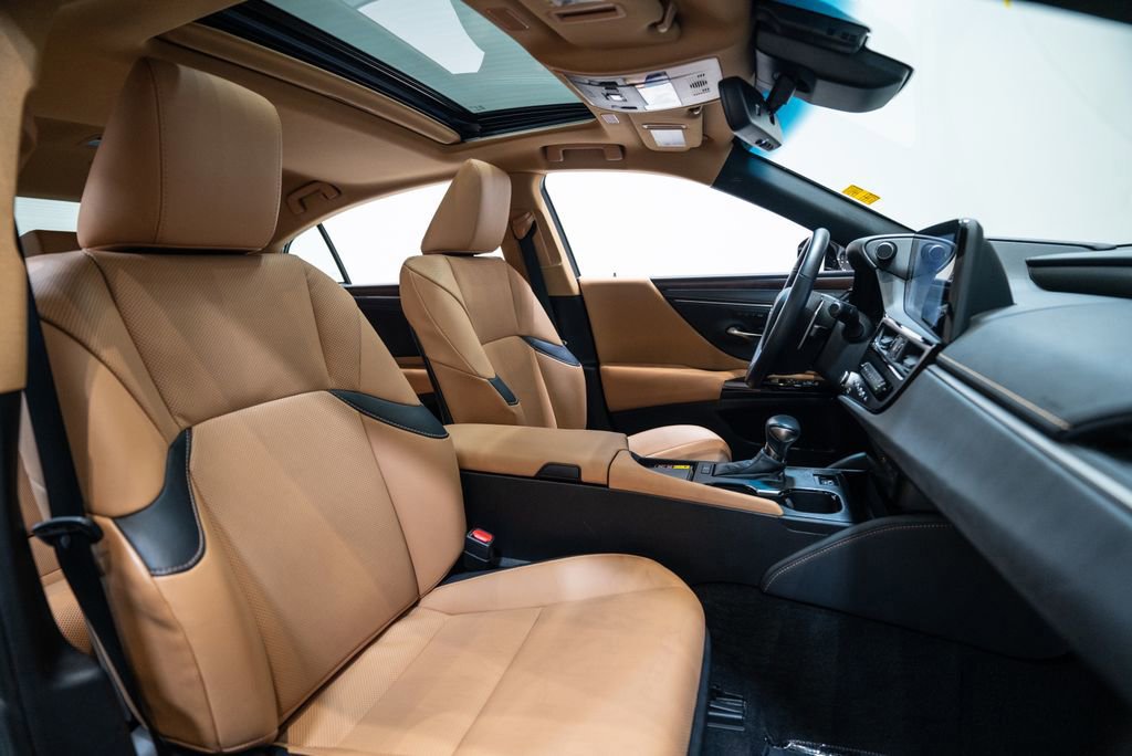 Used 2023 Lexus ES 350 w/ Premium Package image 15