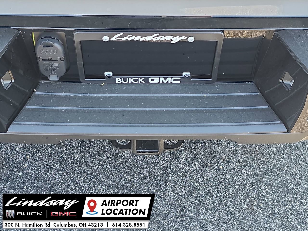 New 2026 GMC Sierra EV Elevation w/ LPO, Elevation Dark Package image 35