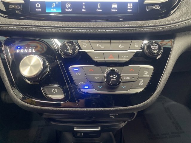 New 2026 Chrysler Pacifica Select image 22