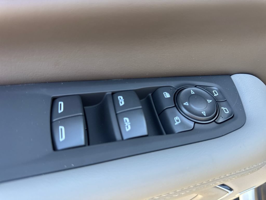 New 2026 GMC Yukon Elevation w/ Elevation Premium Package AWD/4WD image 18