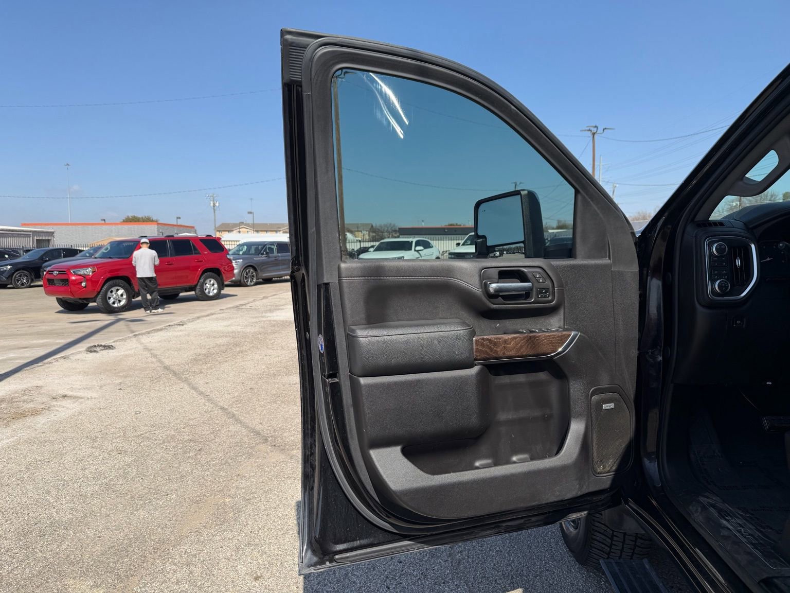 Used 2022 GMC Sierra 2500 Denali w/ Denali Black Diamond Edition image 19