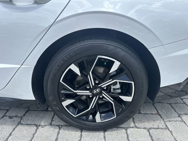 Used 2025 Hyundai Sonata SEL FWD image 11