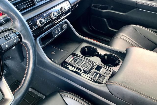 Used 2025 Honda Pilot TrailSport image 15