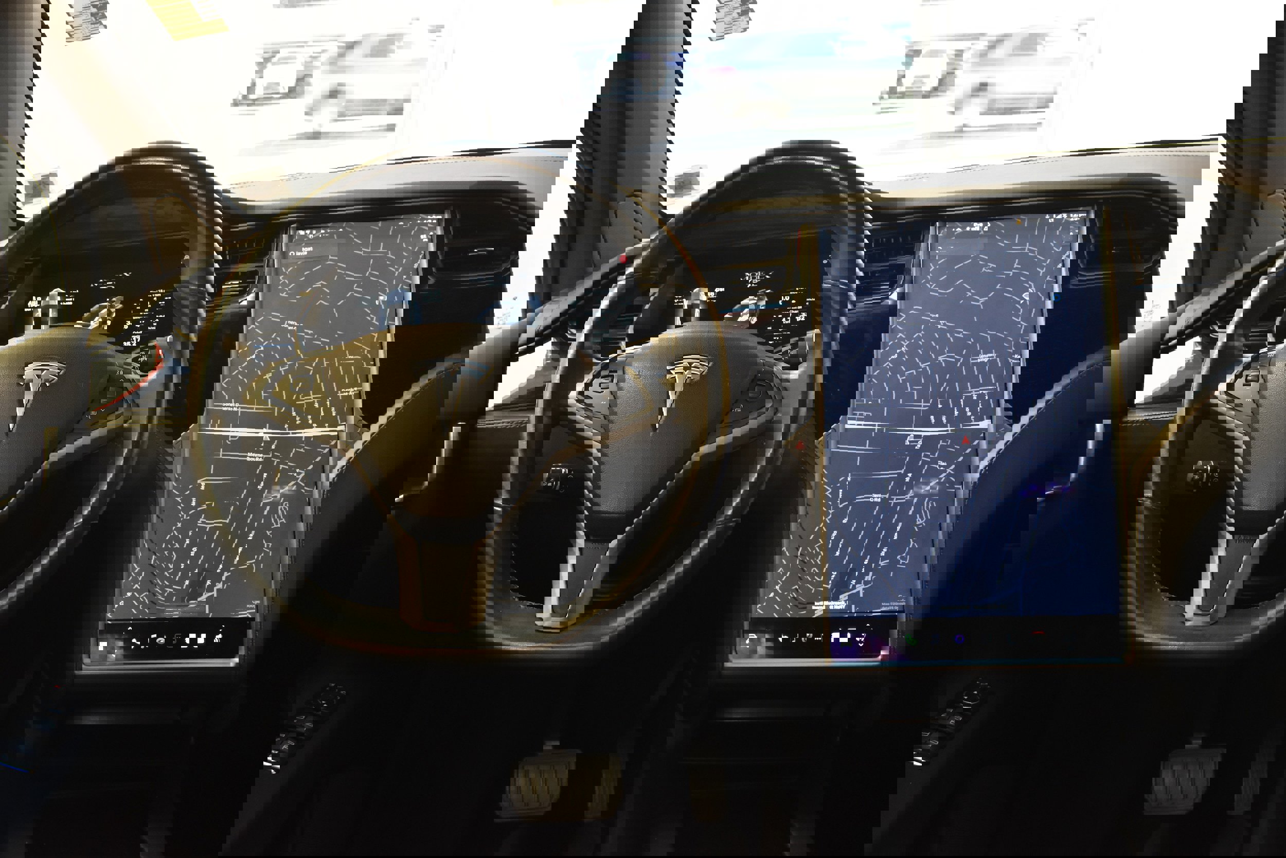 Used 2018 Tesla Model X 75D image 30